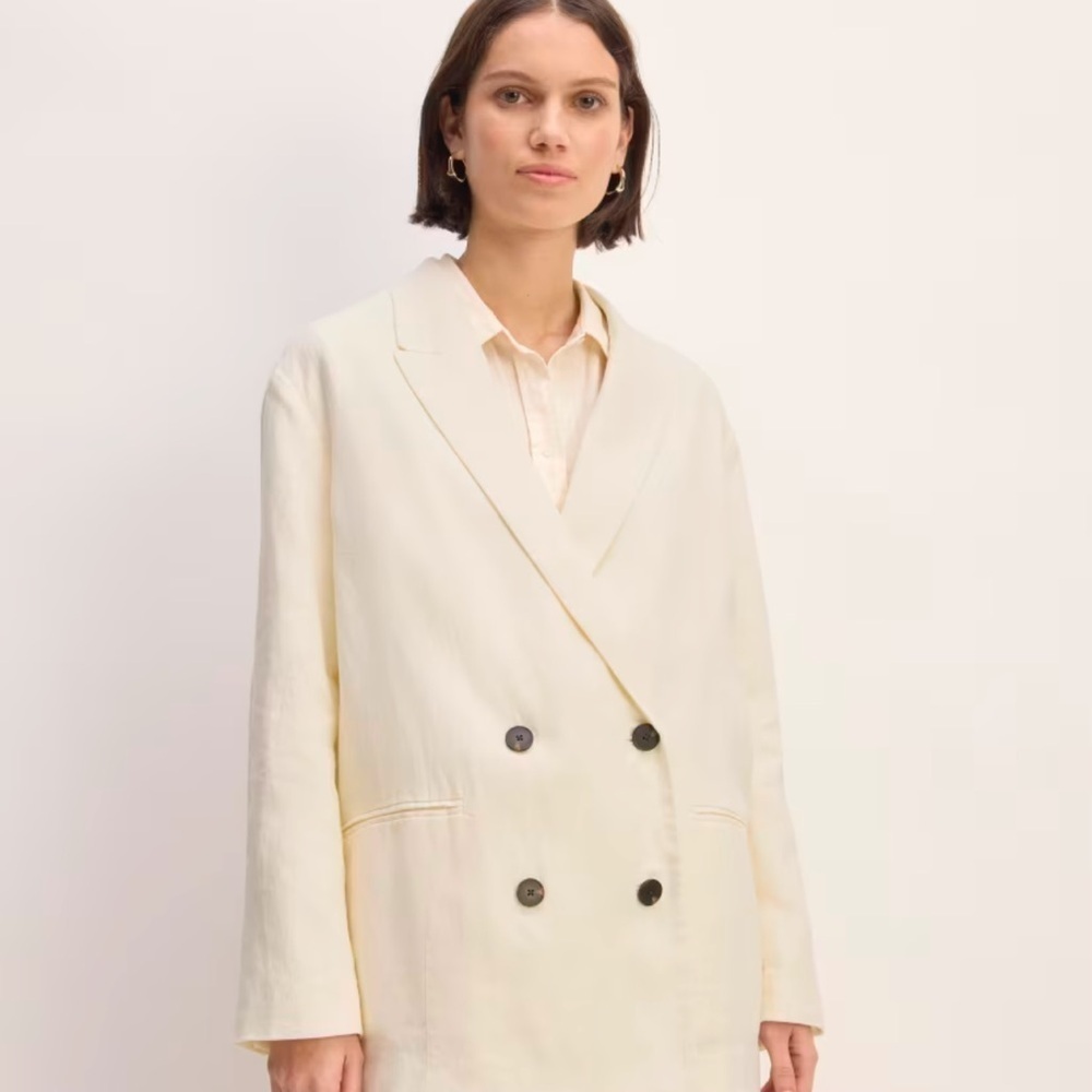 NWT EVERLANE linen Double-Breasted Blazer cream
Size 2